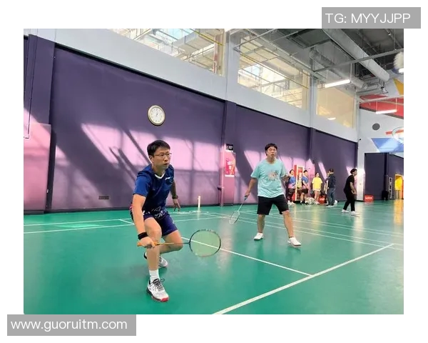 北京羽毛球队整体压制战术解析与实战应用探讨 北京羽毛球队整体压制战术解析与实战应用探讨